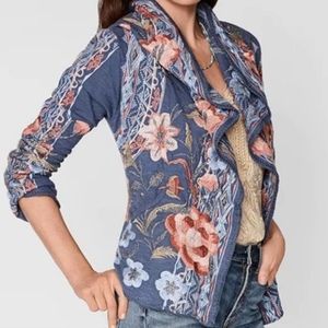 Johnny Was/ BIYA Syelles Short Hoodie. .. .size Large